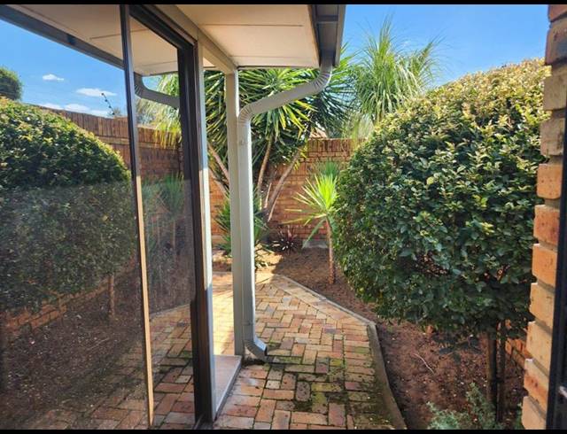 3 BEDROOM HOUSE FOR SALE IN VANDERBIJLPARK SE 3